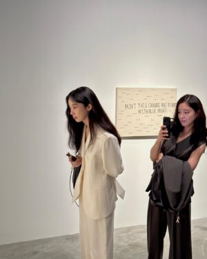 Lee Chung-ah Instagram - how to become a rock ❧

2023.07.27 - 2023.12.03

#kimbeom
#leeummuseum