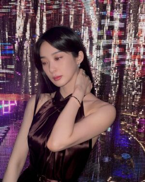 Lee Chung-ah Instagram - Episode 8 🫦✨

#Celebrity