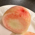 Lee Chung-ah Instagram - 딱복 최고. 진짜 최고야 🍑✨ #딱복파 #Eating3peachesPerDay