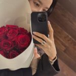 Lee Chung-ah Instagram - 🌹🌹🌹 Saint Roses @ysl Cant wait until Tuesday