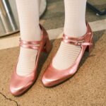 Lee Eun-saem Instagram - #광고 @louboutinworld 🫦…❤︎ #christianlouboutin #크리스찬루부탱