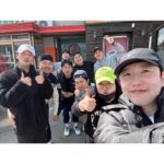 Lee Gook-ju Instagram - #테린이 #금문테니스 오늘은 아침 8시부터 4시간 테니스 타임!! 헤어지기 아쉬워서 3시간 스크린 골프 까지 해장국 맛있게 먹을라고 테니스 치고 떡볶이 피자 맛있게 먹을라고 골프친거 절대 아님!!🤭 즐거웠음돠 모두🖐🏻꿀잠 잘듯