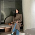 Lee Hae-ri Instagram - 내일은 더 춥다는데!!!!!!휴 저는 벌써 감기가 두번이나 걸렸어요.. 아직도 코맹맹이로 재채기와 함께 이 글을 쓰고 있지만 세번 안 걸린 게 어디예요^^^^^ 다들 저녁 맛있게 먹어요!!!!❤️ #나는뜨끈뜨끈콩비지먹을꺼야