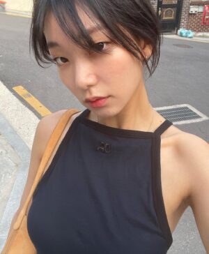 Lee Ho-jung Instagram - 👩🏽‍💻