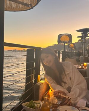 Lee Ho-jung Instagram - @dior #ladydior 💎💎