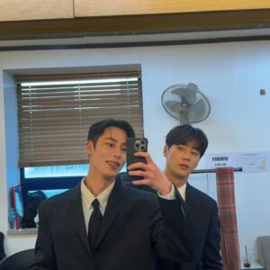 Lee Jae-wook Instagram - 💙
