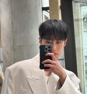 Lee Jae-wook Instagram - 탬버린즈의 일본 첫 플래그십 스토어🍅❤️

@tamburinsofficial
#TAMBURINS #TAMBURINSTOKYO #TAMBURINSAOYAMA