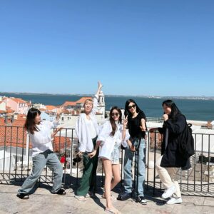 Lee Ji-ah Instagram - ❤️🤪☀️👻🌈