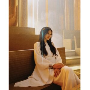 Lee Ji-ah Instagram - 👻🧝🏻‍♀️🧖🏻‍♀️💨🌏