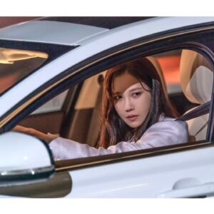 Lee Ji-ah Instagram - 많은사랑 주셔서 감사합니다🙇🏼‍♀️ 모두에게 희망찬 새해가 되기를 간절히 기원합니다!! 건강하세요🙏🏻