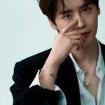 Lee Jong-suk Instagram - 🧏🏻‍♂️ @harpersbazaarkorea x @bulgari #불가리 #BulgariJewelry #비제로원 #Bzero1 #이종석