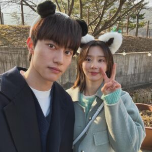 Lee Ju-bin Instagram - 세상에서 제일 멋있는 놈이야 #눈물의여왕
