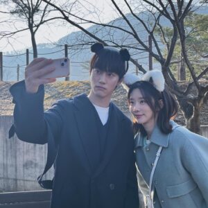 Lee Ju-bin Instagram - 세상에서 제일 멋있는 놈이야 #눈물의여왕