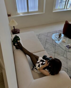 Lee Ju-bin Instagram - 🖤 💚🖤
@ferragamo #페라가모