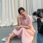 Lee Ju-bin Instagram – MINE X marieclaire
봄의 설레임과 함께한 행복한 촬영이었습니다💚💜
#마인 #마리끌레르코리아