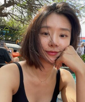 Lee Ju-bin Instagram - ☀️
