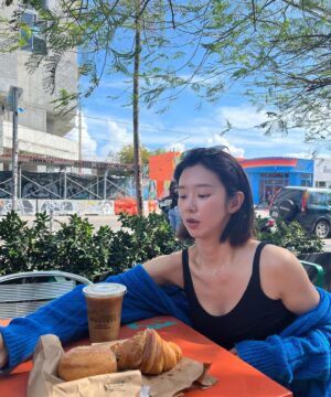 Lee Ju-bin Instagram - ☀️