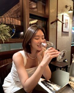Lee Ju-bin Instagram - 마싯는고 마시는고