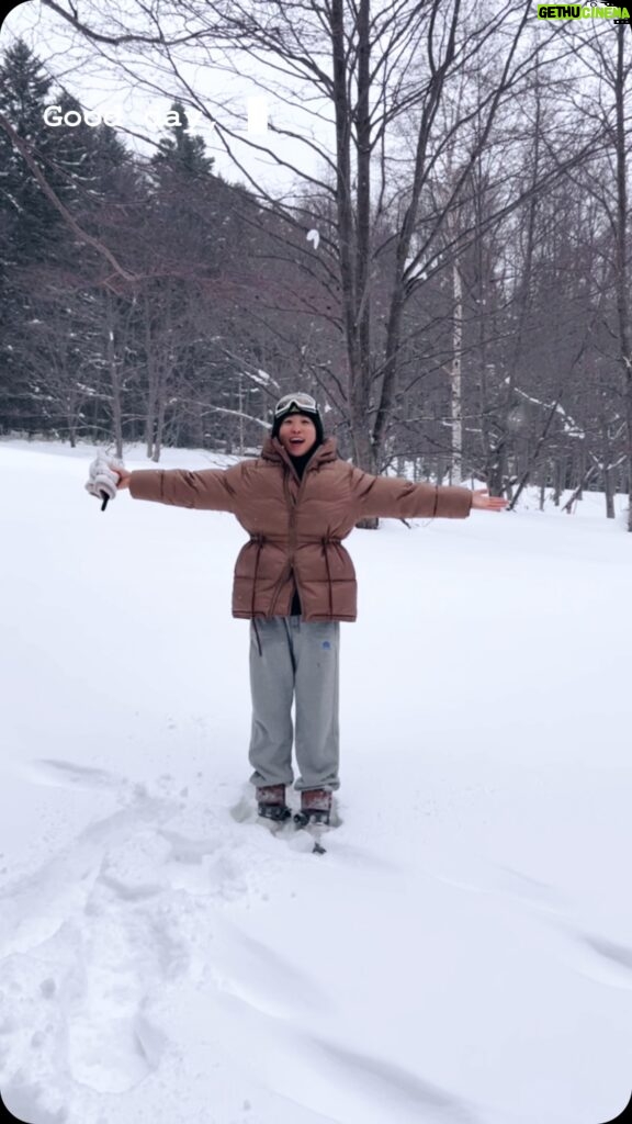 Lee Mi-do Instagram - 생각치 못했던 최고의 순간 The best moment ever #여행마지막날 #훗가이도 #클럽메드토마무 #SnowTrekking Thank you so much 🎥 @roman_bickel_