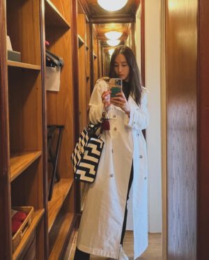Lee Min-jung Thumbnail - 31.3K Likes - Most Liked Instagram Photos
