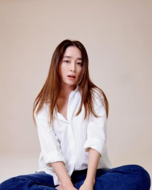 Lee Min-jung Thumbnail - 16.3K Likes - Most Liked Instagram Photos