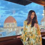 Lee Min-jung Instagram - 여전히 아름다운 피렌체…. 저런 멋진 뷰가 있는 레스토랑이있다니…. @koreafilmfest Thanks for having us!!!