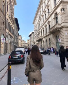 Lee Min-jung Instagram - ☁️ ☀️ 하늘이다했다