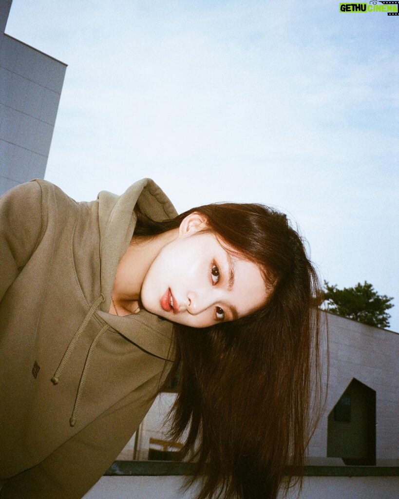 Lee Na-gyung Instagram - 언제와 가을 ..🍂