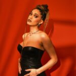 Lee Rodriguez Instagram - Hello friends! Sending love and good vibes your way! 🧡☺️ Also, new music coming soon !! 👀🫢