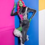 Lee Rodriguez Instagram - Alien superstar 👽🌟 📸: @cindygromero 💄: @arrmandogarcia 👗: @marisaledford 💁🏽‍♀️: @theonlybigmia Asst.: @awndresser
