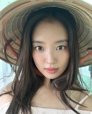 Lee Se-young Thumbnail - 100.9K Likes - Most Liked Instagram Photos