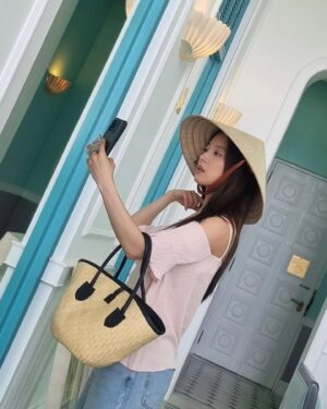 Lee Se-young Thumbnail - 95.3K Likes - Most Liked Instagram Photos