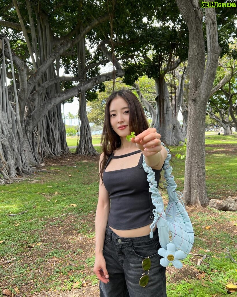 Lee Se-young Instagram - ☘️🌴🤍