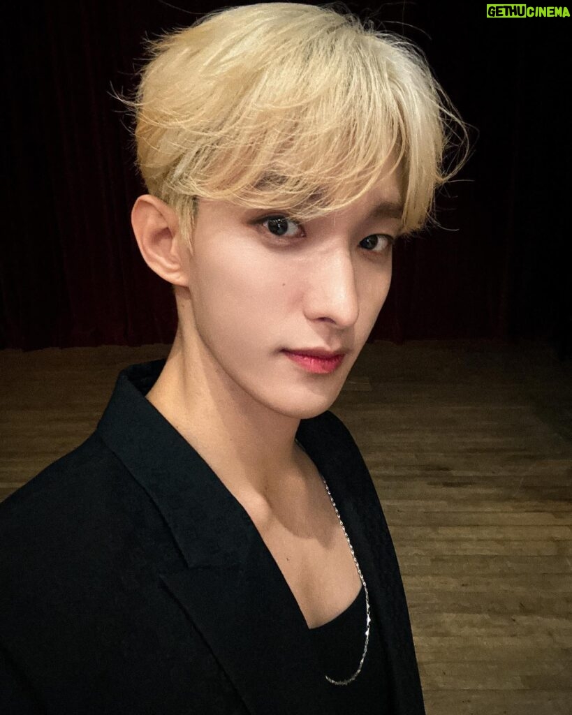 Lee Seok-min Instagram - 열심히였던 지난주¨̮ 이번 주도 힘내자.