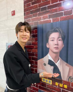 Lee Seung-hoon Instagram - 덕분에 많이 울고 웃었습니다
지금까지 훈삼동을 서포트 해주신 여러분 모두 진심으로 감사합니다🩵
앞으로도 저의 Keep dancing은 계속됩니다🕺🏻 #드림하이