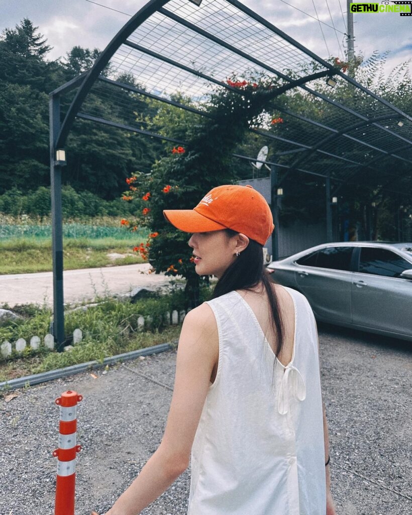 Lee Sun-bin Instagram - 🌺📸