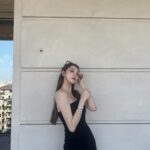 Lee Sung-kyoung Instagram - 🖤