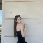 Lee Sung-kyoung Instagram - 🖤