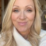 Leigh-Allyn Baker Instagram - Need a movie night with the family? Watch @theshiftfilm December 1 in theaters! Click the link my bio for showtimes and enter SHIFT10 to get 10 % off. #studiopartner #BABAM #movienight #leighallynbaker #theshift #angelstudios #christianmovies