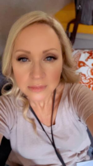 Leigh-Allyn Baker Thumbnail - 7.1K Likes - Top Liked Instagram Posts and Photos