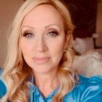 Leigh-Allyn Baker Instagram - Hello Cali. Been a while. #godsappointedtimes #tbn #leighallynbaker #bringingbackchristmas #christmas