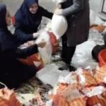 Leila Bolukat Instagram - با تشکر فراوان از مدیریت و پرسنل درمانگاه خیریه امام رضا برای کمک رسانی در جمع اوری‌ و توزیع بسته ها به علت شرایط بد اینروزا و همچنین سعید خدا رضایی برای تدوین و خانم سارا احمد آبادی 🙏🙏🙏 و همچنین توزیع بسته های مرغ و گوشت و آجیل و پک بهداشتی چند روز آینده @emamrezaclinic1 @drsaeeddadgar @mehreleila @atefeazizi22 @saeed_khodarezaei *780*870#