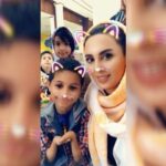 Leila Bolukat Instagram - چه بگویم نگفته ام پیداست ..... به مردم فشار نیاورید... ✅امام صادق علیه السلام می فرمایند: ((به مردم فشار نياوريد. آيا نمي‌داني كه روش حكومتداري بني‌اُمَيّه، متکی به زور شمشير و فشار و ستم بود؛ ولي روش حكومتداري ما اهل‌بیت، به نرمي و مهرباني و متانت و تقيه و خوش‌اخلاقی و پاكدامني و كوشش است؟ پس كاري كنيد كه مردم به دين شما و مسلكي كه داريد رغبت پيدا كنند.)) 📚الخصال(صدوق) جلد۲، صفحه ۳۵۵ 📚وسائل الشيعه، جلد ۱۱، صفحه ۴۳۰ #لیلا_بلوکات#خیریه_مهر_لیلا #حدیث_از_امام_صادق #مردم_داری_نه_مردم_آزاری