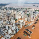Lellê Instagram - O RS segue precisando de ajuda, seja com doação de pix, de roupa, água ou com a divulgação pra continuarmos atingindo o maior número possível de pessoas, nas fotos tem mais informações. Vamos orar e pedir a Deus para que não chova nos próximos dias, vamos entrar nessa corrente e estar inteiros nessa, cada um do seu jeito 🙏🏾