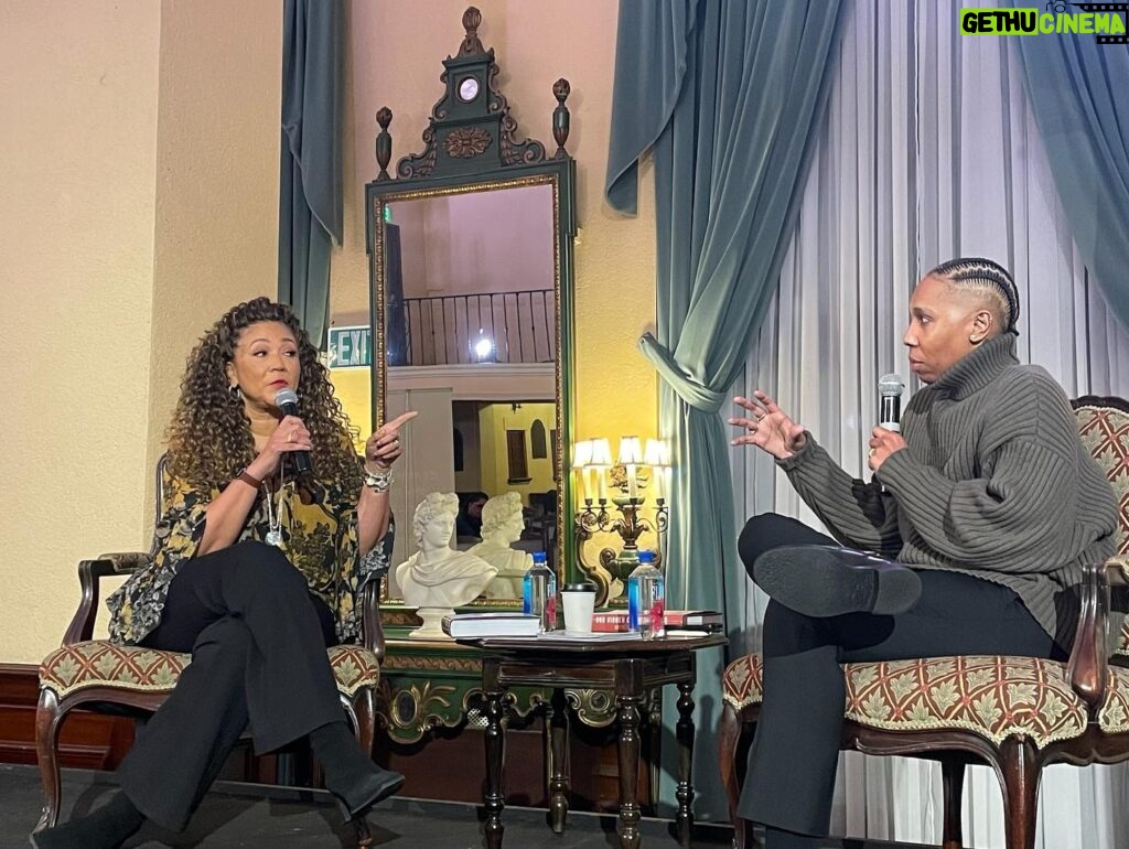 Lena Waithe Instagram - Let me tell you ….@lenawaithe showed up in such a special way for my book event at the @ebellofla for @writersblocla. She crafted such a deep conversation. We laughed. We took on tough topics. We did an impromptu table read. We captivated the room thanks to her smarts and sparkle. Forever grateful to you Lena for putting so much energy and thought into our chat. I am now convinced that you need your own talk show. Not kidding. I am quite serious about that. Love you!! And y’all should be on the lookout for video from the evening.