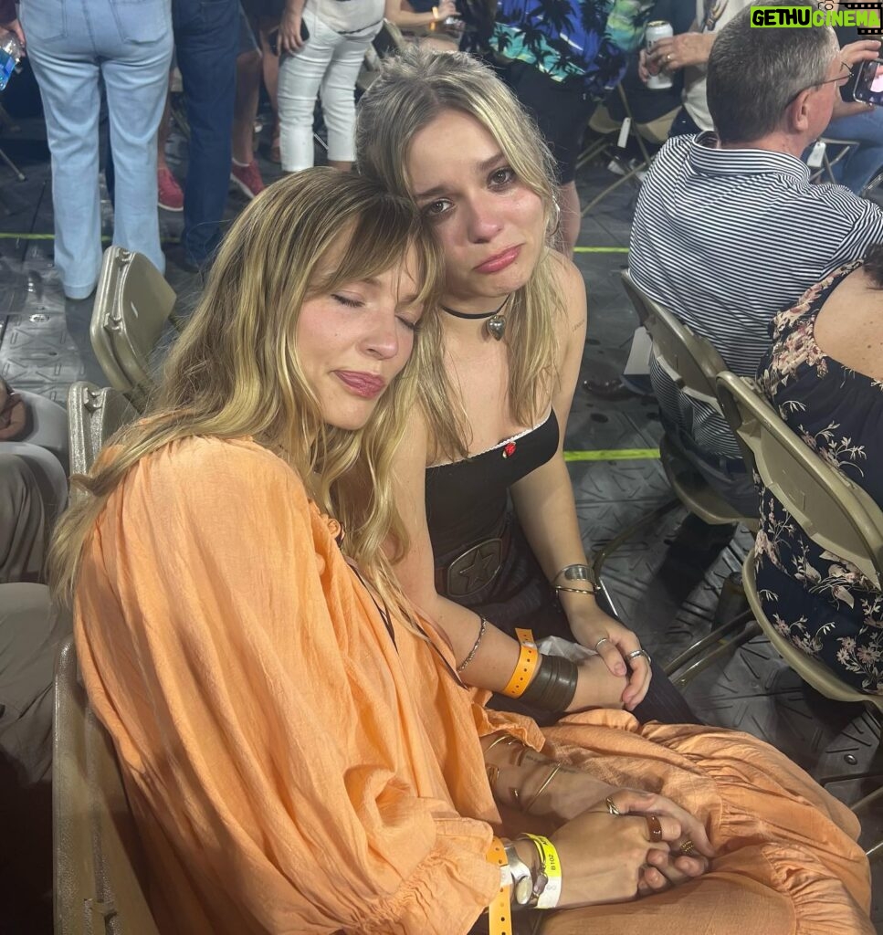 Lennon Stella Instagram - Stevie . Nicks .