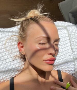 Lennon Stella Thumbnail - 72.2K Likes - Top Liked Instagram Posts and Photos