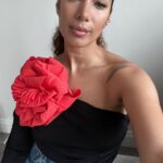 Leona Lewis Instagram - Happy Valentine’s buns 🌹 spread love today & always x