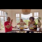 Leslie Grace Instagram - la felicidad… está en ti. si buscas y la encuentras ahí… en los demás también la encontraras. ✨