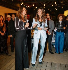 Leslie Grace Instagram - our auras really do glow when we come together… thank you so much for having us @jessicaalba and @tracybrennan🫂🙏🏽✨ #culturemakers @meta @threads